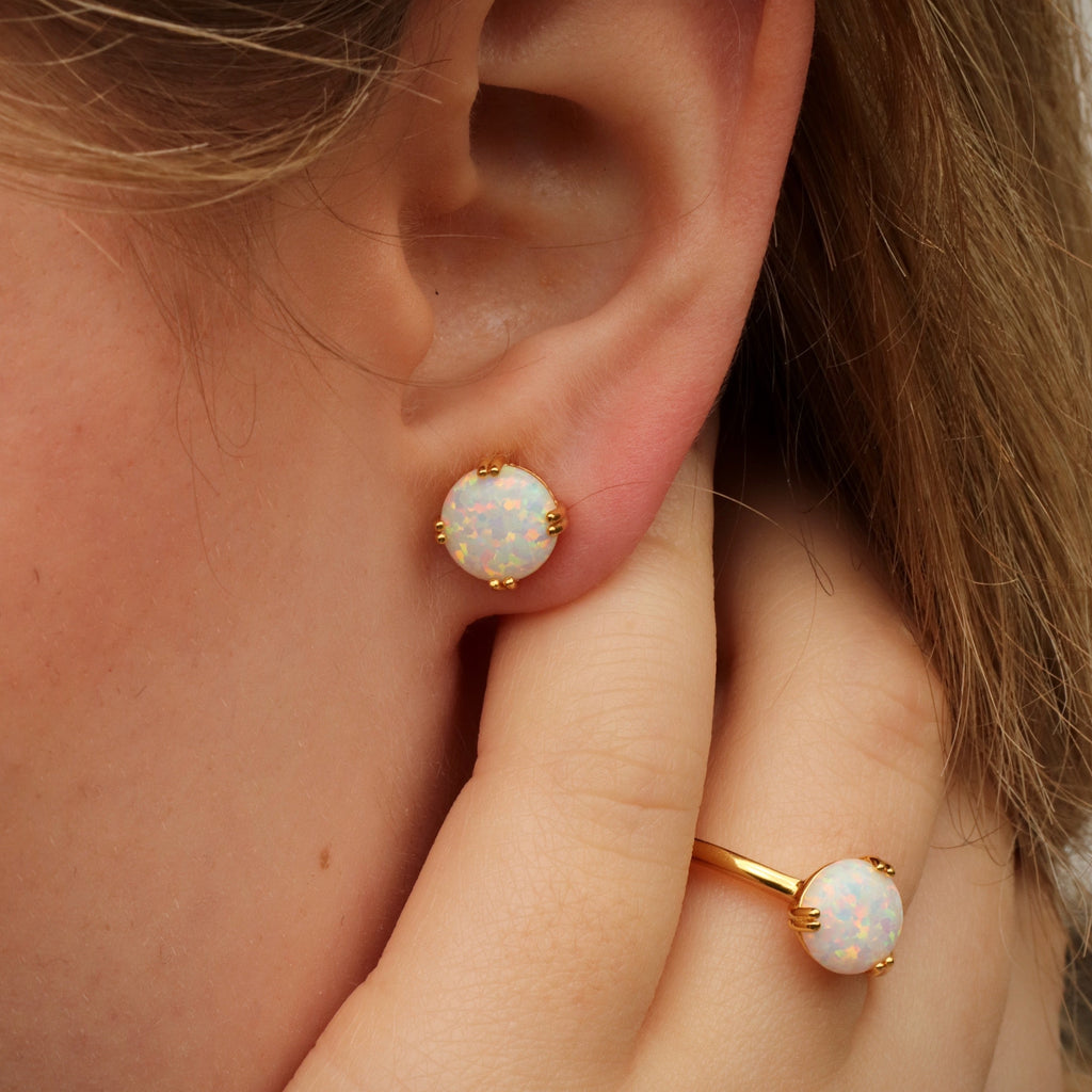 opal solitaire studs ring gold