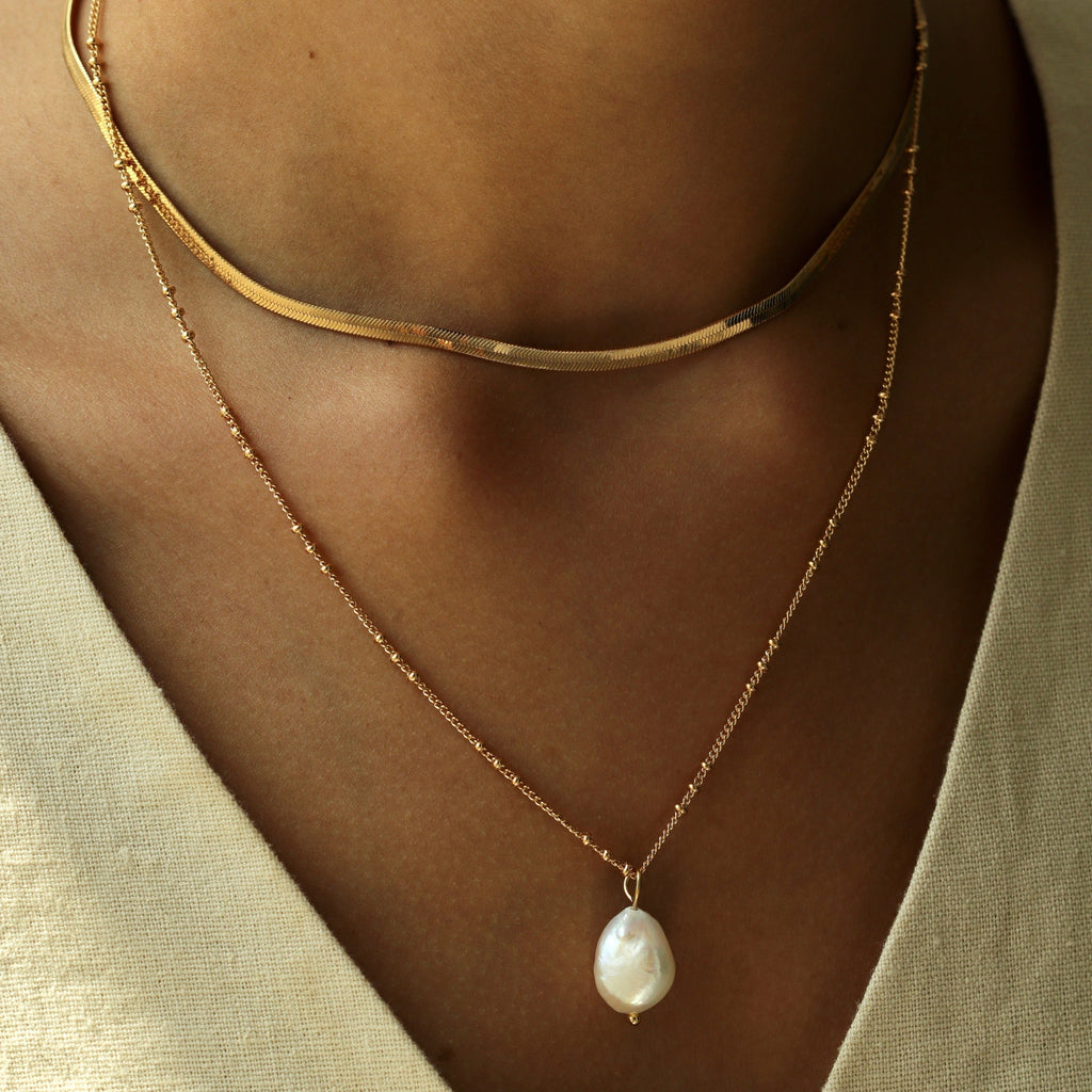 pearl baroque pendant necklace