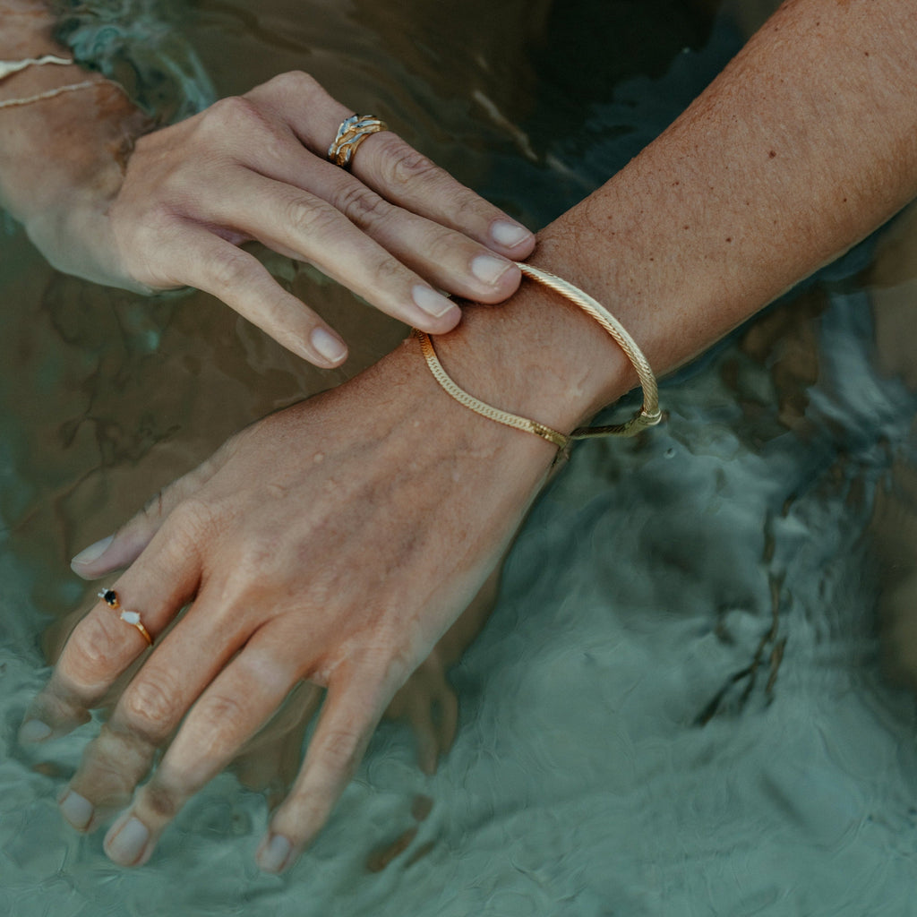 herringbone bracelet gold fine jewelry